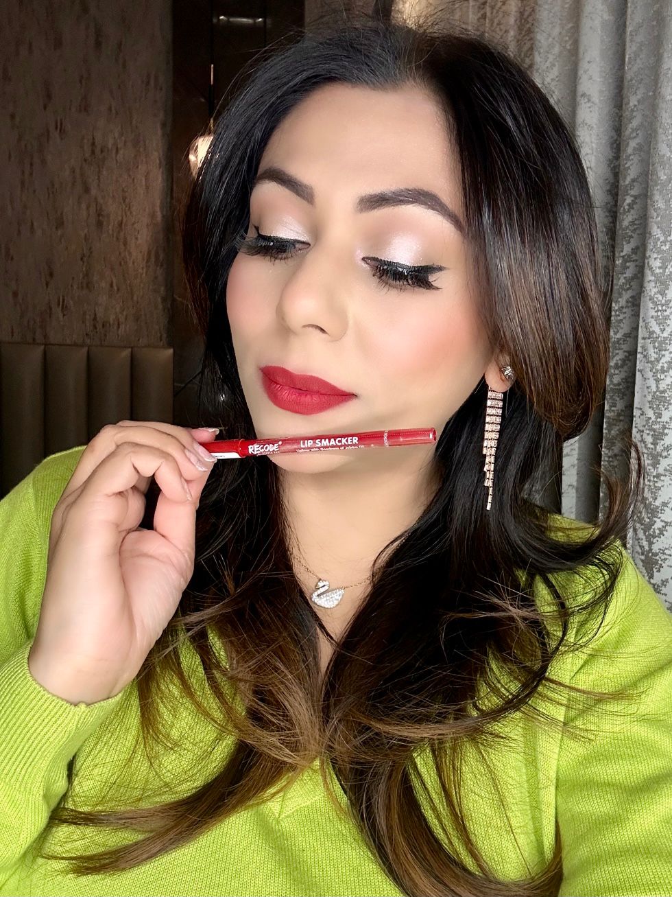 Matte Lip Liner Smacker with Smudge Proof Formula -1.20 G
